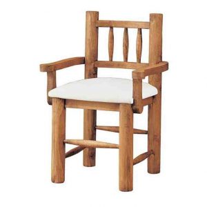 silla de madera con brazos